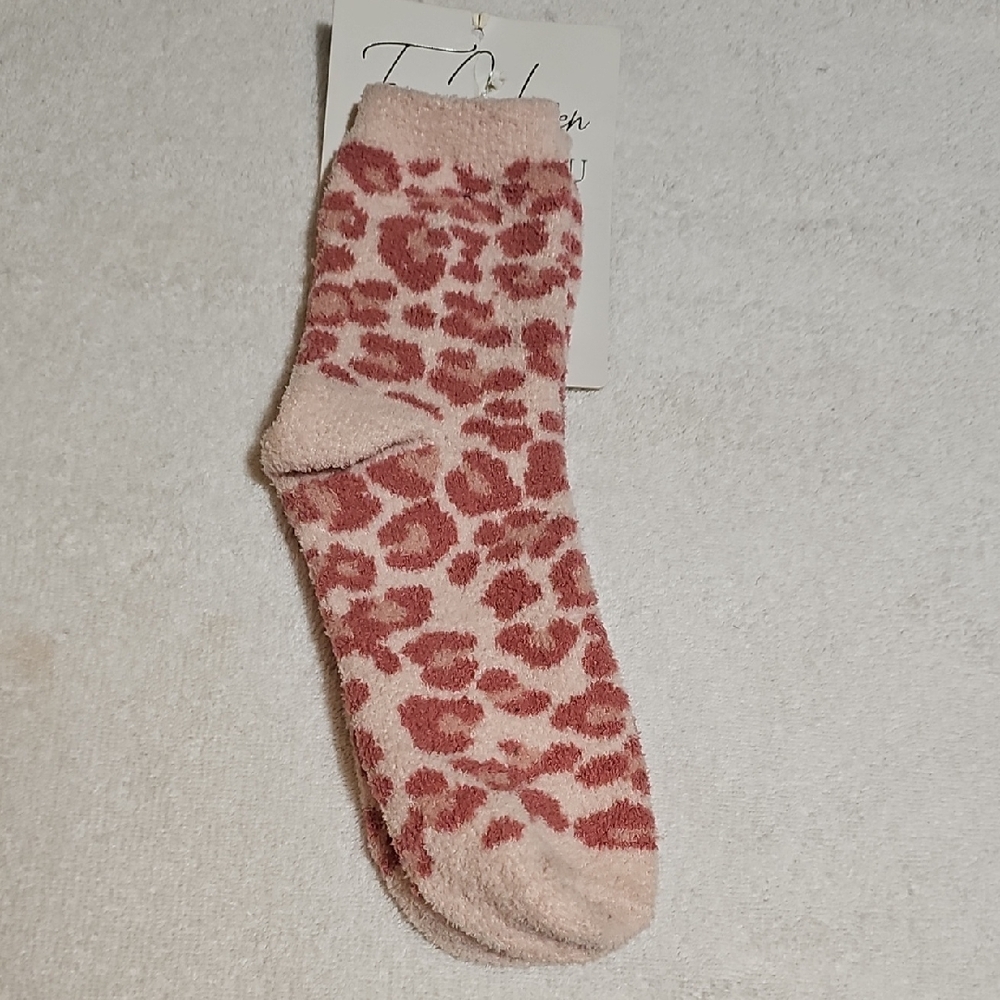 Free Haven One Size Pink Cheetah Print Socks